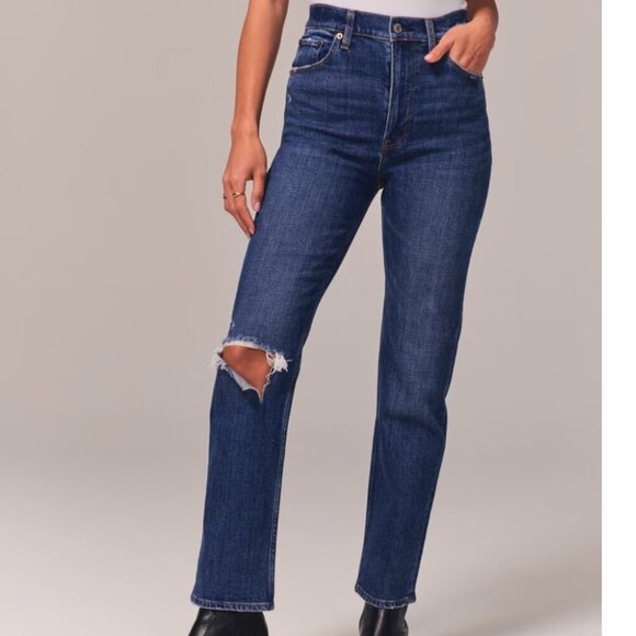 Abercrombie NWT Ultra High Rise Ankle Straight Jean Size 35 - Picture 1 of 6